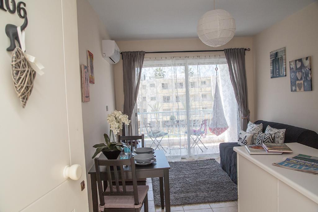 Paphos Love Hut Apartment Exterior foto